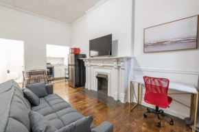 Furnished Spacious Studio for 2 in Heart of Midtown